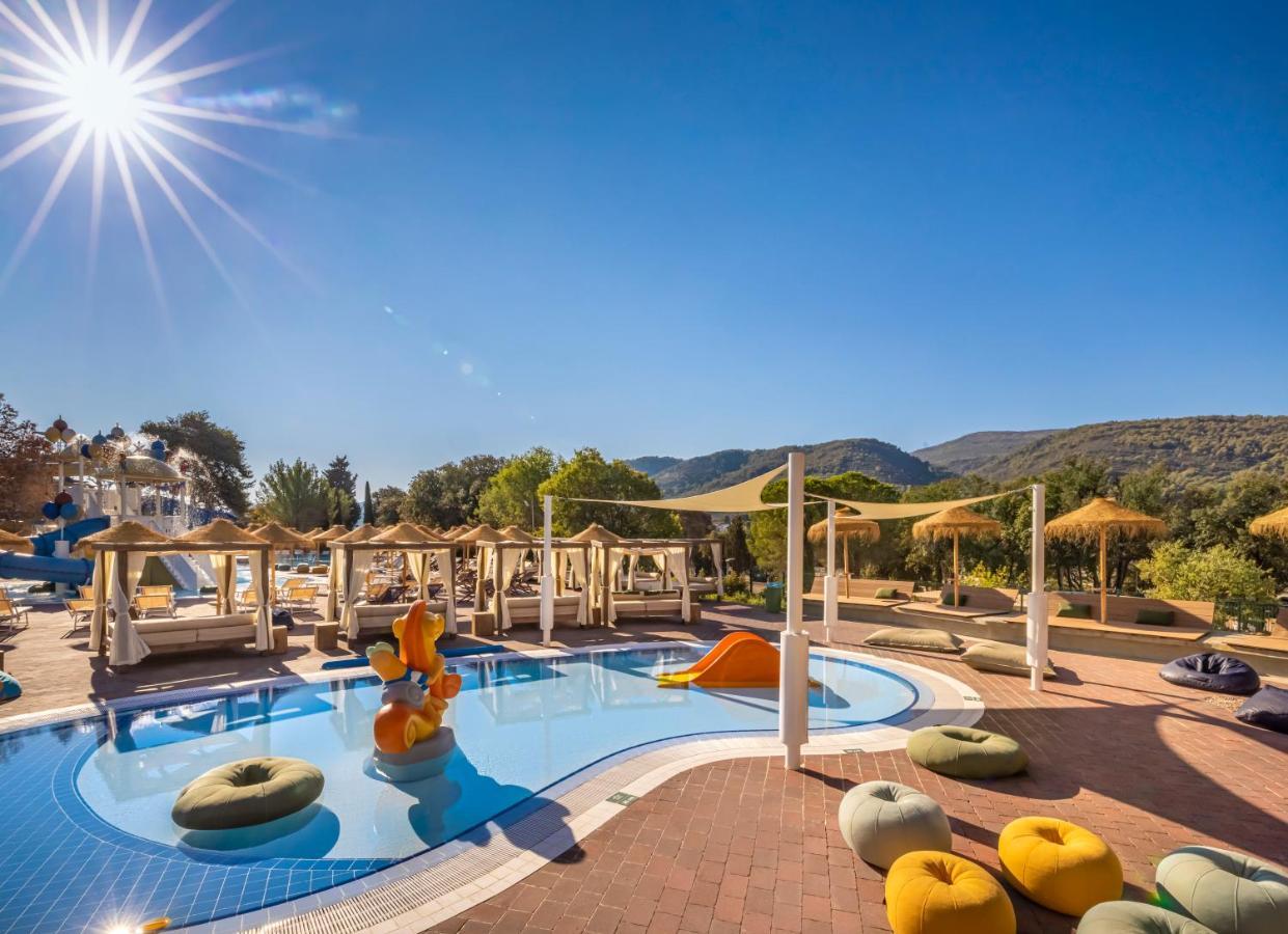 Valamar Amicor Resort Stari Grad  Exterior photo