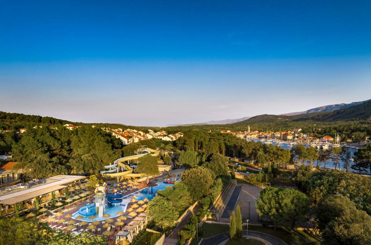 Valamar Amicor Green Resort Stari Grad  Exterior photo