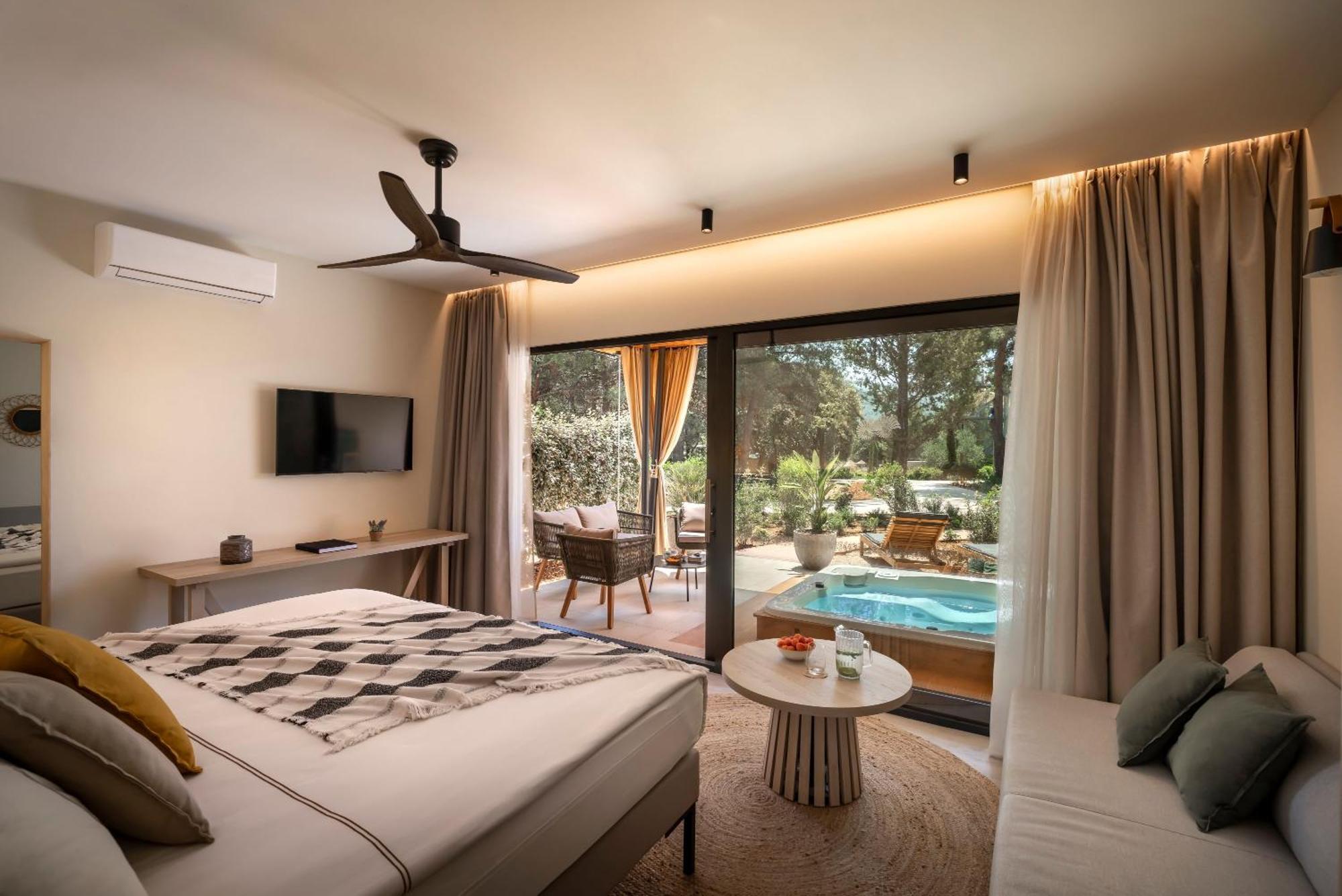 Valamar Amicor Resort Stari Grad  Exterior photo